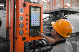 Controlador multilíngues Beckhoff é um controlador amigável para o operador, possuindo sistema de medição Métrico, e um grande números de regulagens e capacidade de controles.