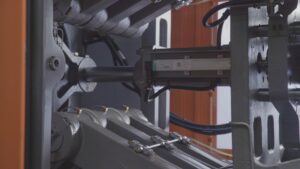 MK6.00_00_18_20.Still001-min